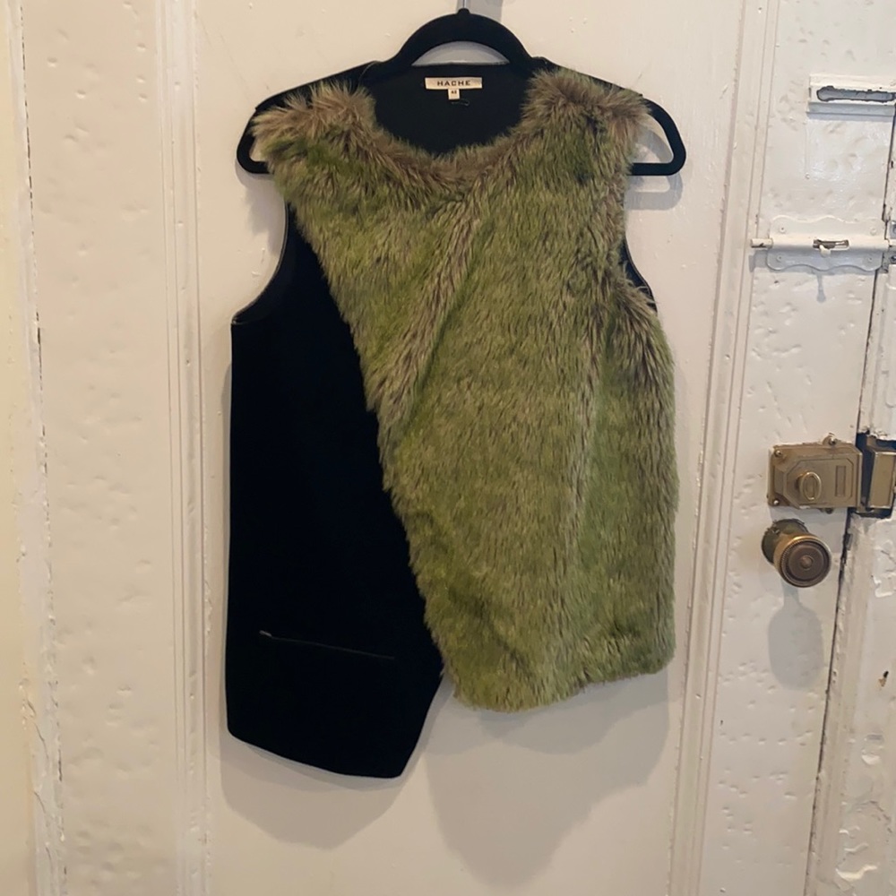 Hache Vest never worn fur and velvet size 42